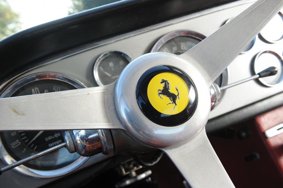  Ferrari 250 GTE 1963 года  (фото 18 из 24)